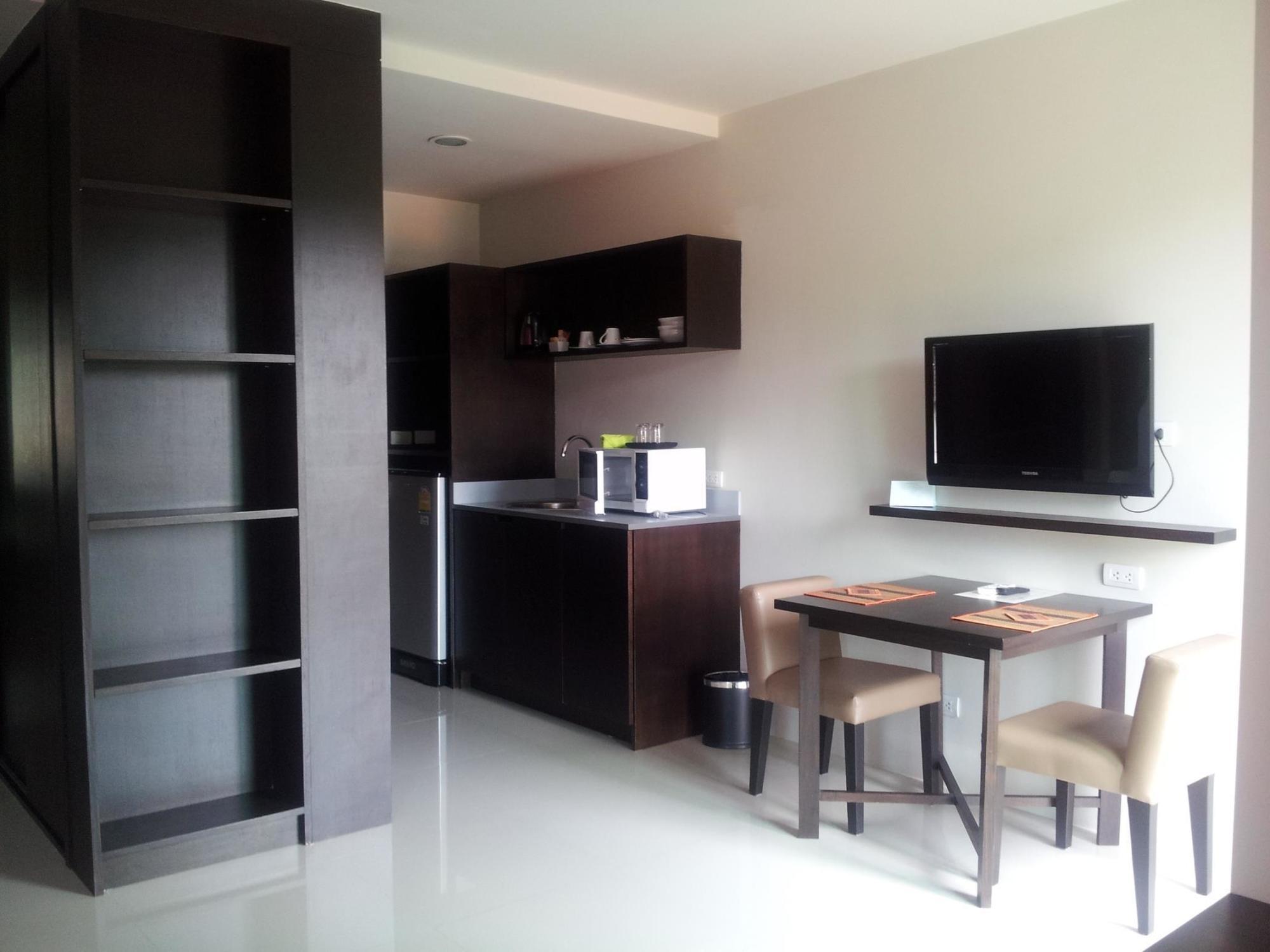 צ'אלונג Leisure Place Phuket מראה חיצוני תמונה