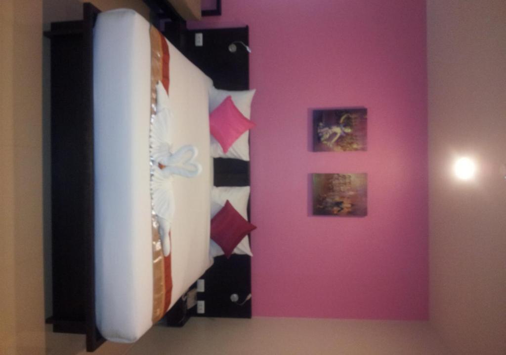 צ'אלונג Leisure Place Phuket מראה חיצוני תמונה